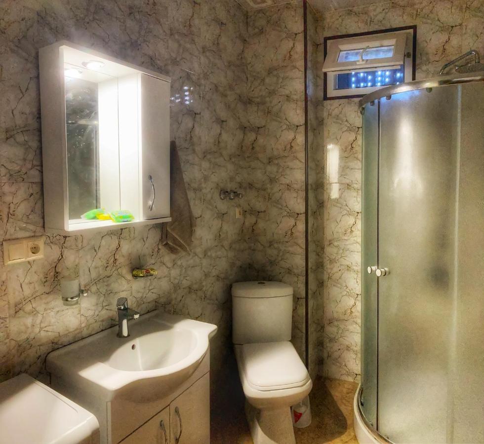 Big, Comfortable Apartment In Batumi Near The Sea Bagian luar foto